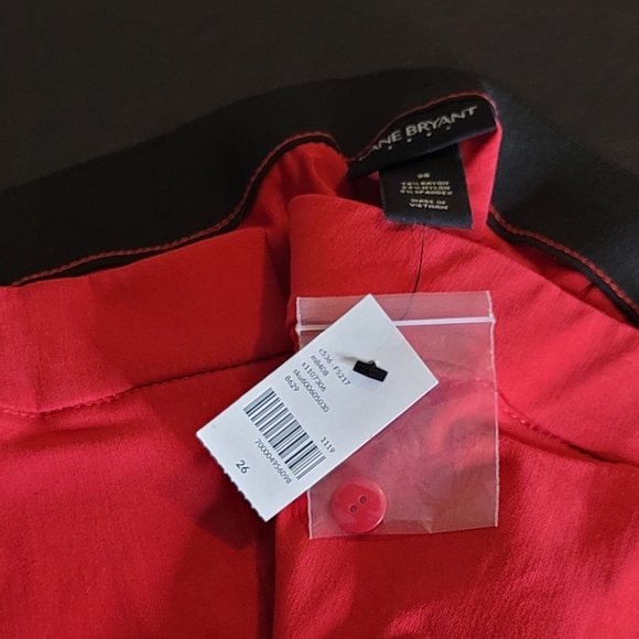 Lane Bryant: NWT Skinny Red Pant Size 26 - Picture 2 of 6
